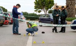 Detienen a una joven de 18 años por matar de una puñalada a su novio en Ibiza